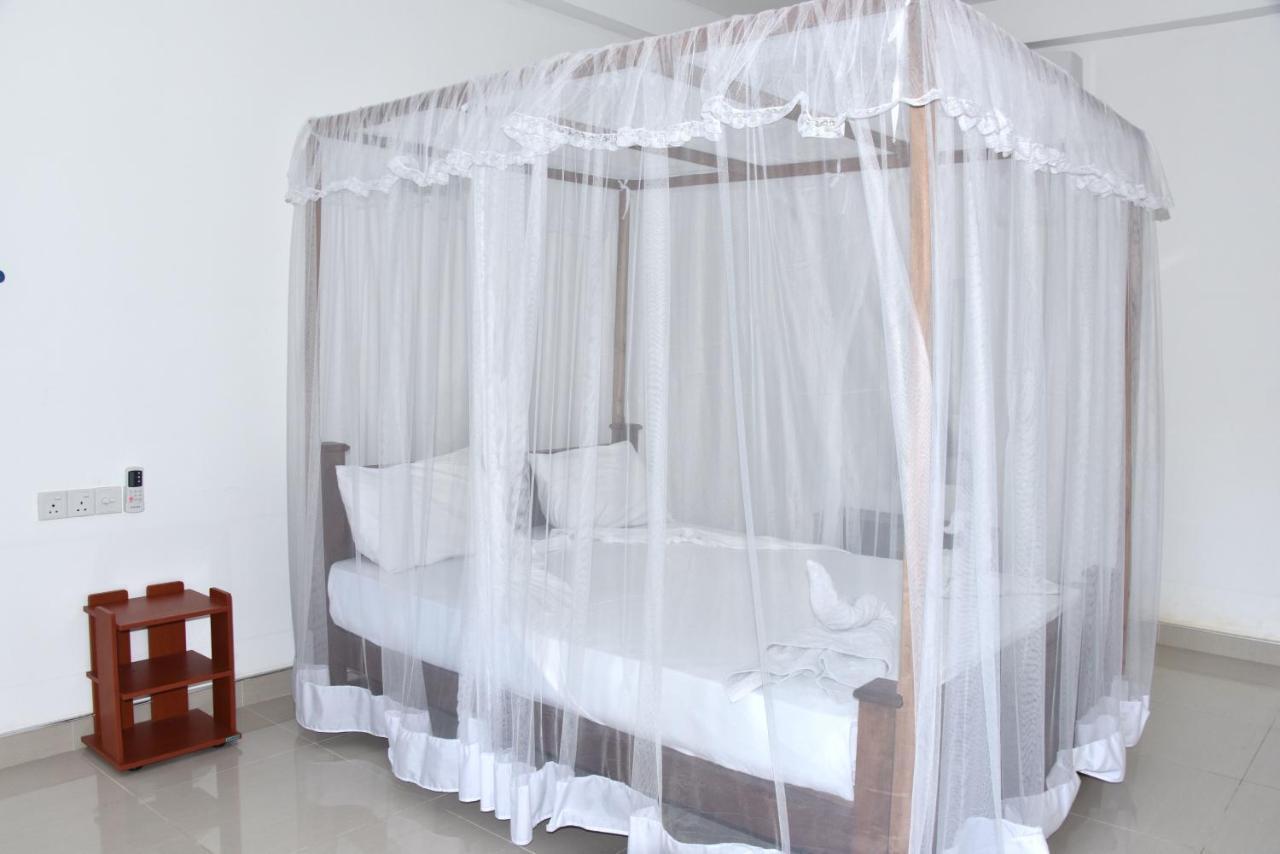 Sigiriya Sun Shine Villa Quarto foto
